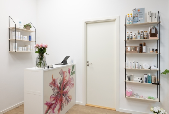 Body sugaring i Aarhus hos Evigt Smuk – skånsom hårfjerning med naturlige ingredienser.