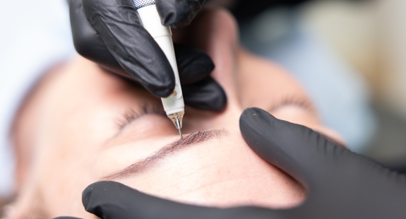 Naturlig permanent makeup i Aarhus – diskrete og harmoniske resultater.